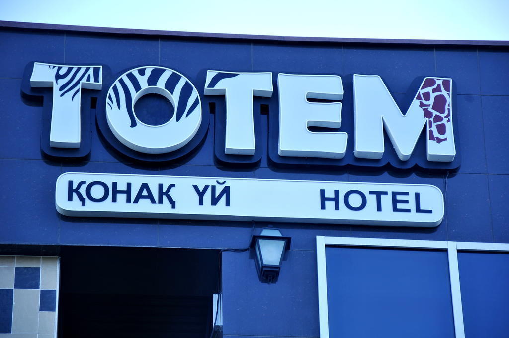 Totem Hotel Chimkent Extérieur photo